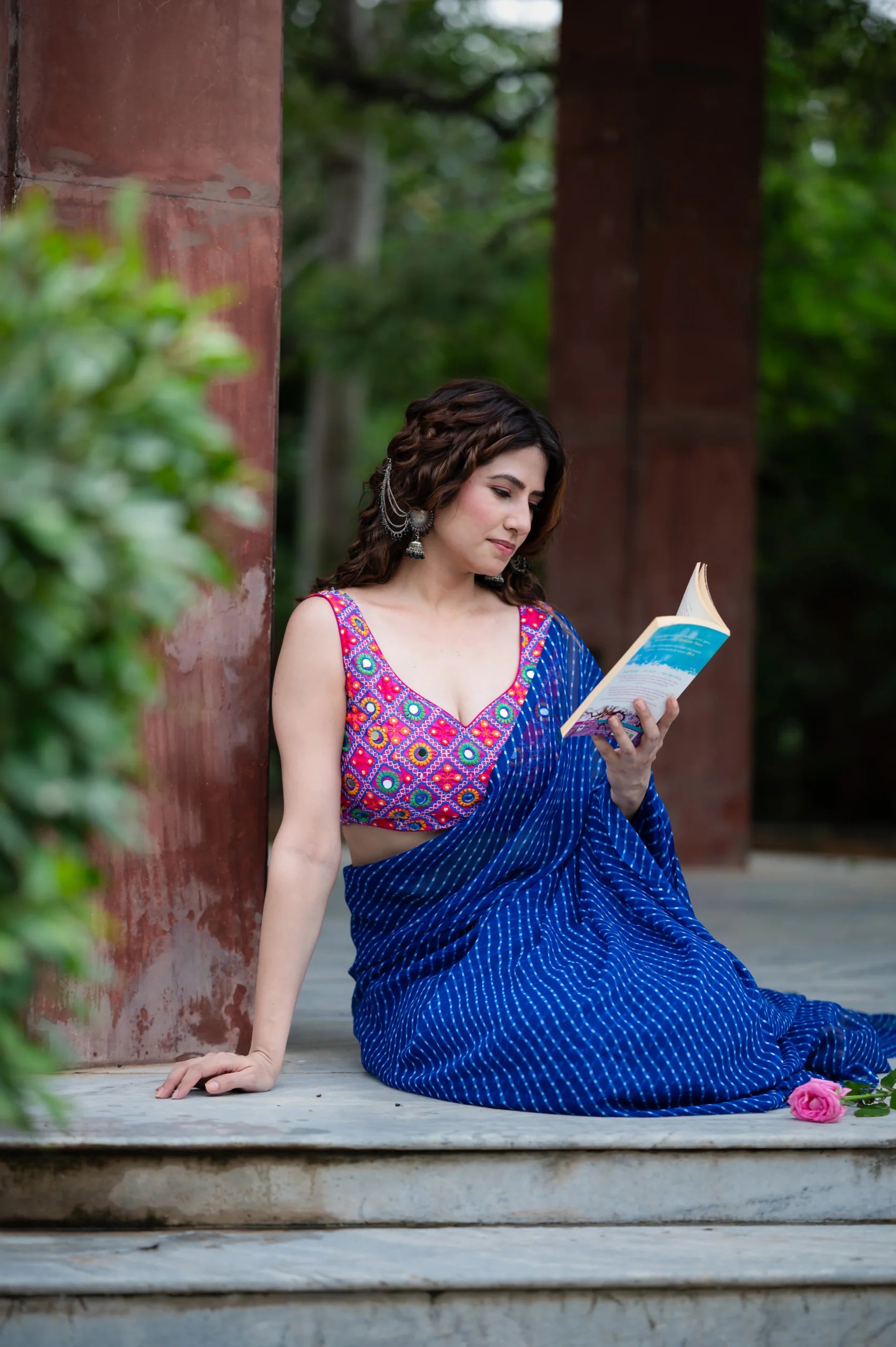 Women’s Mirror Work Sleeveless Saree Blouse